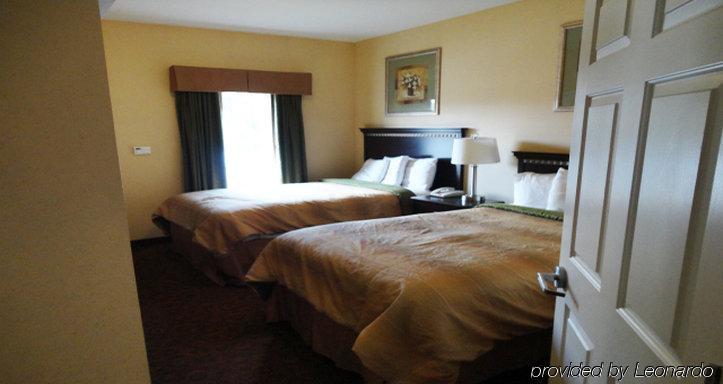 Red Roof Inn & Suites Уилсон Номер фото